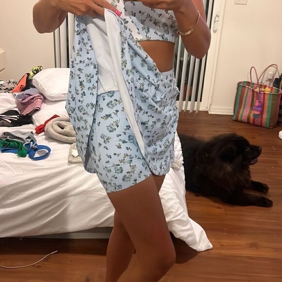 Super Cute Two Piece Tennis Skirt Set - AQUA - Floral Set NEW Size Small - Picture 2 of 8